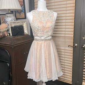 Camille La Vie Top/Botton champagne 2 outfit❤️